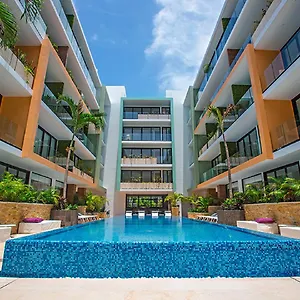 https://the-city-condos-by-klr-avenida-constituyentes.allrivieramayahotels.com